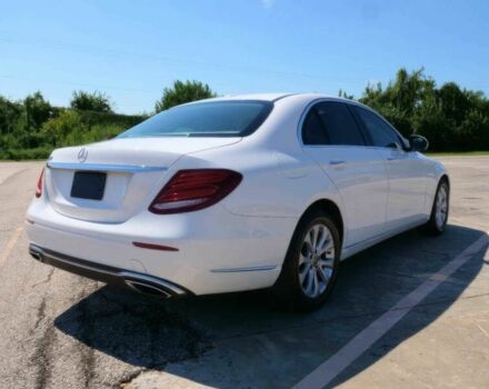 Мерседес Е-Клас 2019 у Кривому Розі на Automoto.ua Білий Мерседес Е-Клас, об'ємом двигуна 2 л та пробігом 31 тис. км за 16900 $, фото 4 на Automoto.ua