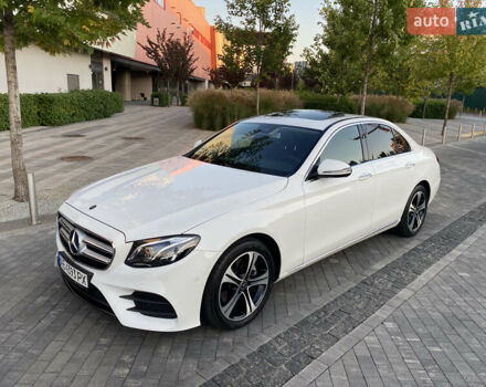 Белый Мерседес Е-Класс, объемом двигателя 2 л и пробегом 109 тыс. км за 33000 $, фото 11 на Automoto.ua