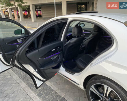 Белый Мерседес Е-Класс, объемом двигателя 2 л и пробегом 109 тыс. км за 33200 $, фото 37 на Automoto.ua