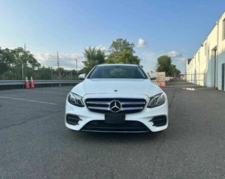 Белый Мерседес Е-Класс, объемом двигателя 2 л и пробегом 36 тыс. км за 16000 $, фото 1 на Automoto.ua