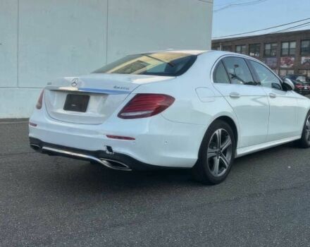 Белый Мерседес Е-Класс, объемом двигателя 2 л и пробегом 36 тыс. км за 16000 $, фото 7 на Automoto.ua