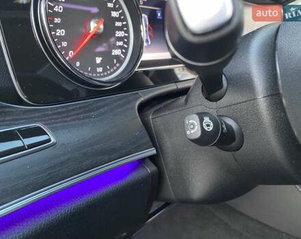 Белый Мерседес Е-Класс, объемом двигателя 2 л и пробегом 109 тыс. км за 33000 $, фото 57 на Automoto.ua