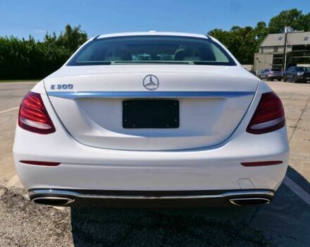 Мерседес Е-Клас 2019 у Кривому Розі на Automoto.ua Білий Мерседес Е-Клас, об'ємом двигуна 2 л та пробігом 31 тис. км за 16900 $, фото 5 на Automoto.ua