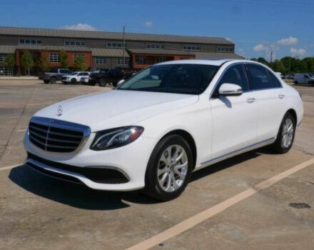 Мерседес Е-Клас 2019 у Кривому Розі на Automoto.ua Білий Мерседес Е-Клас, об'ємом двигуна 2 л та пробігом 31 тис. км за 16900 $, фото 2 на Automoto.ua