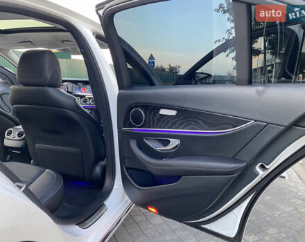 Белый Мерседес Е-Класс, объемом двигателя 2 л и пробегом 109 тыс. км за 33200 $, фото 34 на Automoto.ua