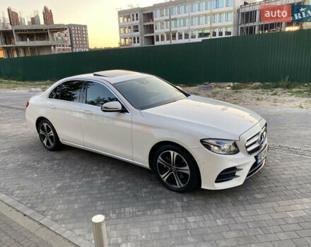 Белый Мерседес Е-Класс, объемом двигателя 2 л и пробегом 109 тыс. км за 33000 $, фото 18 на Automoto.ua