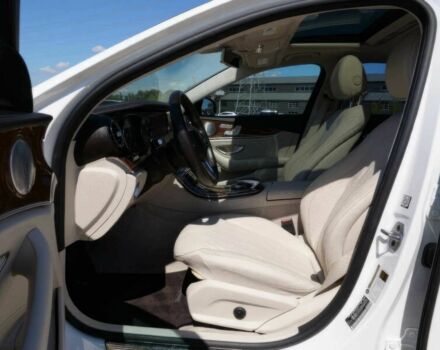 Мерседес Е-Клас 2019 у Кривому Розі на Automoto.ua Білий Мерседес Е-Клас, об'ємом двигуна 2 л та пробігом 31 тис. км за 16900 $, фото 7 на Automoto.ua