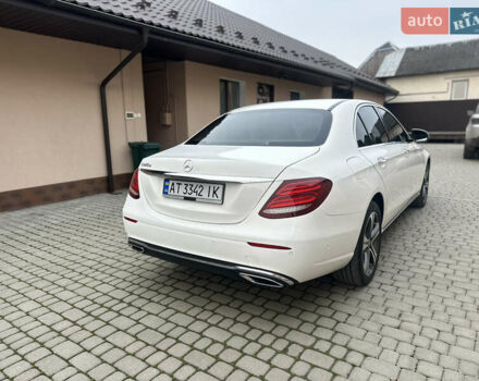 Белый Мерседес Е-Класс, объемом двигателя 1.9 л и пробегом 145 тыс. км за 32700 $, фото 8 на Automoto.ua