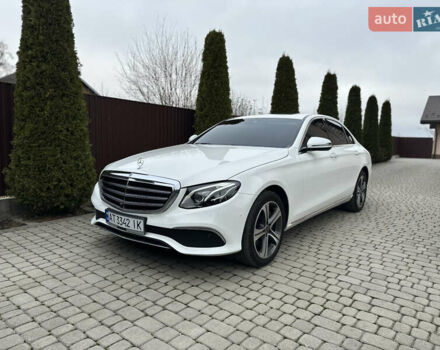 Белый Мерседес Е-Класс, объемом двигателя 1.9 л и пробегом 145 тыс. км за 32700 $, фото 1 на Automoto.ua
