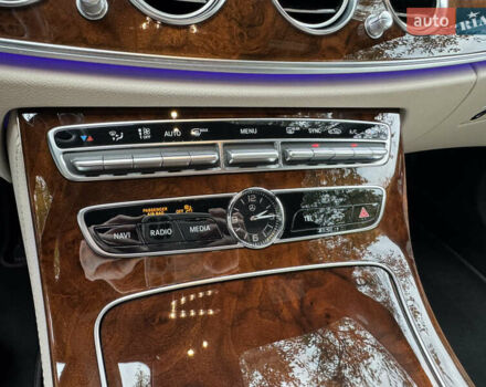 Мерседес Е-Клас 2019 у Одесі на Automoto.ua Білий Мерседес Е-Клас, об'ємом двигуна 1.99 л та пробігом 83 тис. км за 37900 $, фото 26 на Automoto.ua