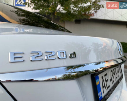 Белый Мерседес Е-Класс, объемом двигателя 2 л и пробегом 109 тыс. км за 33000 $, фото 24 на Automoto.ua
