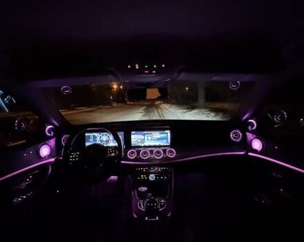 Белый Мерседес Е-Класс, объемом двигателя 1.95 л и пробегом 239 тыс. км за 28000 $, фото 14 на Automoto.ua