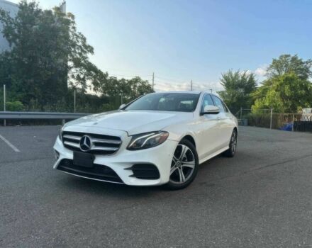 Белый Мерседес Е-Класс, объемом двигателя 2 л и пробегом 36 тыс. км за 16000 $, фото 2 на Automoto.ua