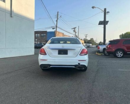 Белый Мерседес Е-Класс, объемом двигателя 2 л и пробегом 36 тыс. км за 16000 $, фото 6 на Automoto.ua