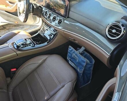 Білий Мерседес Е-Клас, об'ємом двигуна 0 л та пробігом 40 тис. км за 14000 $, фото 4 на Automoto.ua