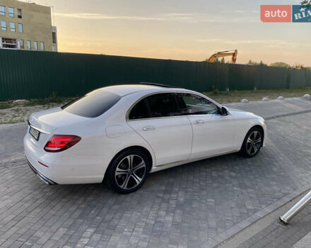 Белый Мерседес Е-Класс, объемом двигателя 2 л и пробегом 109 тыс. км за 33200 $, фото 28 на Automoto.ua