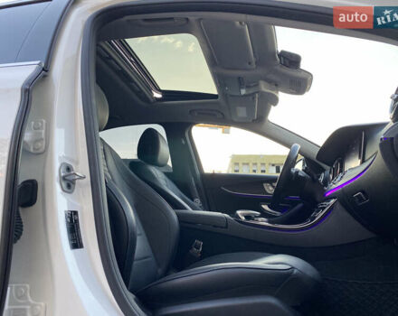 Белый Мерседес Е-Класс, объемом двигателя 2 л и пробегом 109 тыс. км за 33000 $, фото 68 на Automoto.ua