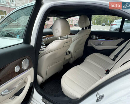 Мерседес Е-Клас 2019 у Одесі на Automoto.ua Білий Мерседес Е-Клас, об'ємом двигуна 1.99 л та пробігом 83 тис. км за 37900 $, фото 22 на Automoto.ua