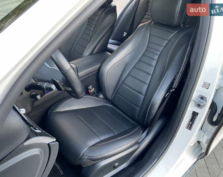 Белый Мерседес Е-Класс, объемом двигателя 2 л и пробегом 109 тыс. км за 33000 $, фото 49 на Automoto.ua