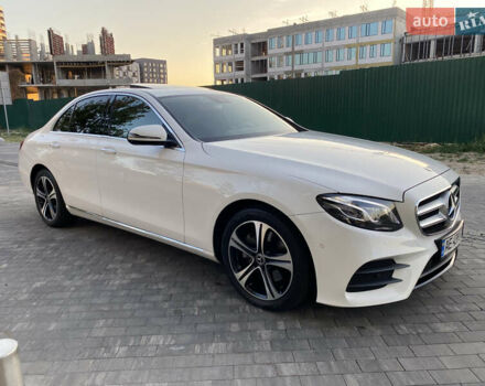 Белый Мерседес Е-Класс, объемом двигателя 2 л и пробегом 109 тыс. км за 33000 $, фото 7 на Automoto.ua