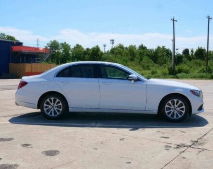 Мерседес Е-Клас 2019 у Кривому Розі на Automoto.ua Білий Мерседес Е-Клас, об'ємом двигуна 2 л та пробігом 31 тис. км за 16900 $, фото 3 на Automoto.ua