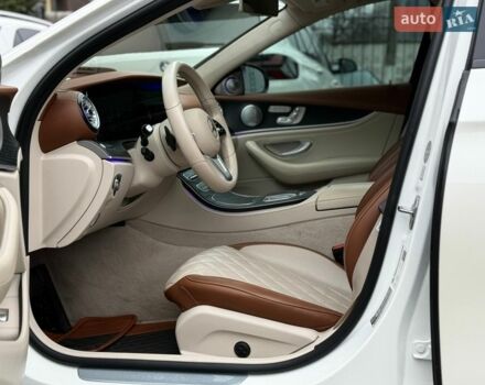 Белый Мерседес Е-Класс, объемом двигателя 1.99 л и пробегом 97 тыс. км за 35900 $, фото 13 на Automoto.ua