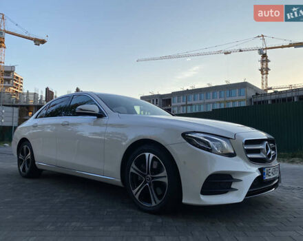 Белый Мерседес Е-Класс, объемом двигателя 2 л и пробегом 109 тыс. км за 33000 $, фото 9 на Automoto.ua