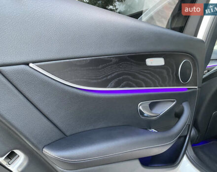 Белый Мерседес Е-Класс, объемом двигателя 2 л и пробегом 109 тыс. км за 33200 $, фото 47 на Automoto.ua