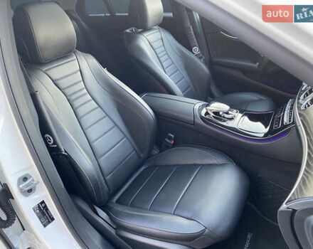 Белый Мерседес Е-Класс, объемом двигателя 2 л и пробегом 109 тыс. км за 33200 $, фото 55 на Automoto.ua