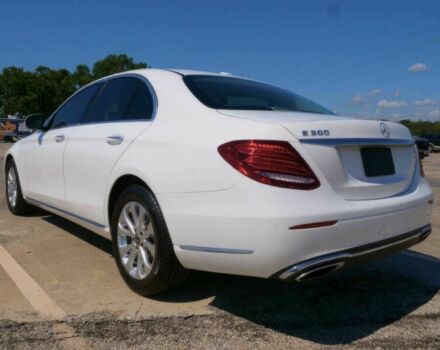 Мерседес Е-Клас 2019 у Кривому Розі на Automoto.ua Білий Мерседес Е-Клас, об'ємом двигуна 2 л та пробігом 31 тис. км за 16900 $, фото 6 на Automoto.ua