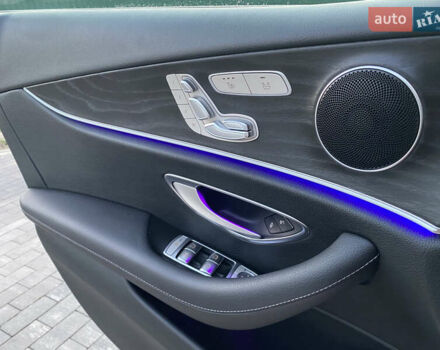 Белый Мерседес Е-Класс, объемом двигателя 2 л и пробегом 109 тыс. км за 33200 $, фото 84 на Automoto.ua