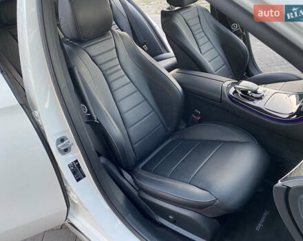 Белый Мерседес Е-Класс, объемом двигателя 2 л и пробегом 109 тыс. км за 33000 $, фото 48 на Automoto.ua