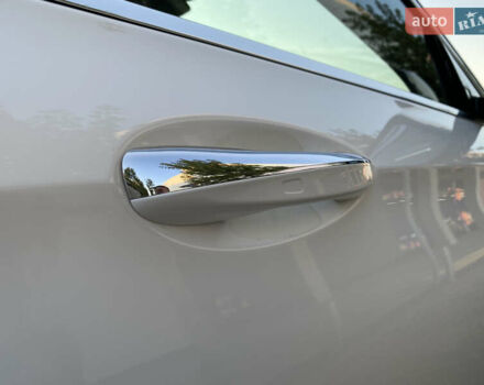 Белый Мерседес Е-Класс, объемом двигателя 2 л и пробегом 109 тыс. км за 33200 $, фото 25 на Automoto.ua