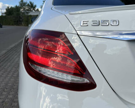 Белый Мерседес Е-Класс, объемом двигателя 2 л и пробегом 55 тыс. км за 42999 $, фото 24 на Automoto.ua