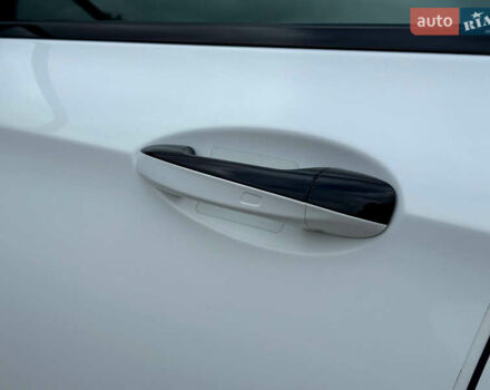 Белый Мерседес Е-Класс, объемом двигателя 1.99 л и пробегом 64 тыс. км за 45500 $, фото 55 на Automoto.ua
