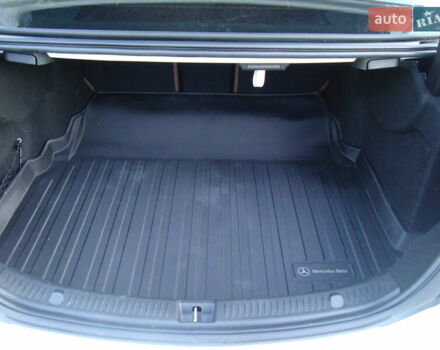 Белый Мерседес Е-Класс, объемом двигателя 2 л и пробегом 120 тыс. км за 33400 $, фото 34 на Automoto.ua