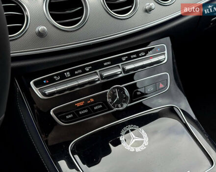 Белый Мерседес Е-Класс, объемом двигателя 1.99 л и пробегом 64 тыс. км за 44999 $, фото 93 на Automoto.ua