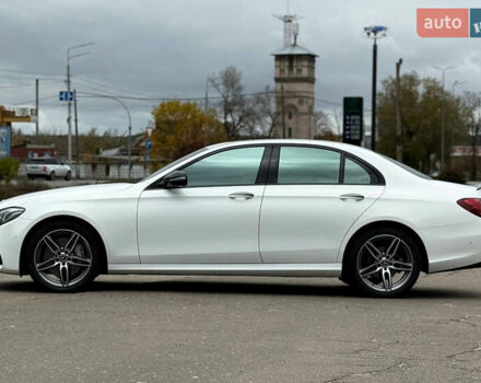 Белый Мерседес Е-Класс, объемом двигателя 1.99 л и пробегом 64 тыс. км за 45500 $, фото 32 на Automoto.ua
