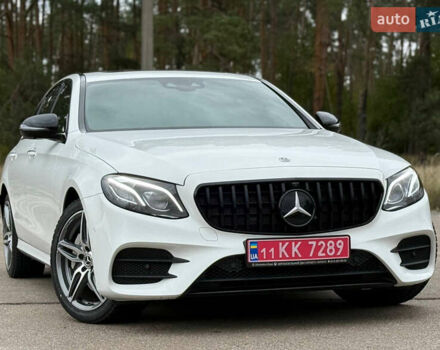 Белый Мерседес Е-Класс, объемом двигателя 1.99 л и пробегом 64 тыс. км за 44999 $, фото 2 на Automoto.ua