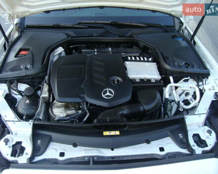 Белый Мерседес Е-Класс, объемом двигателя 2 л и пробегом 120 тыс. км за 33400 $, фото 36 на Automoto.ua