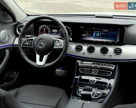 Белый Мерседес Е-Класс, объемом двигателя 1.99 л и пробегом 64 тыс. км за 45500 $, фото 83 на Automoto.ua