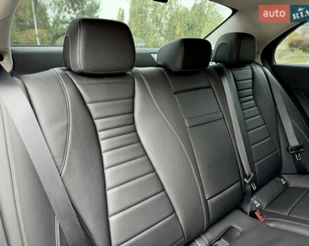 Белый Мерседес Е-Класс, объемом двигателя 1.99 л и пробегом 64 тыс. км за 45500 $, фото 72 на Automoto.ua