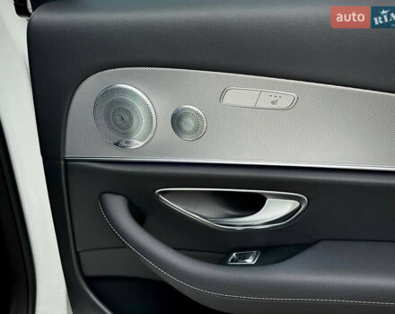 Белый Мерседес Е-Класс, объемом двигателя 1.99 л и пробегом 64 тыс. км за 45500 $, фото 65 на Automoto.ua