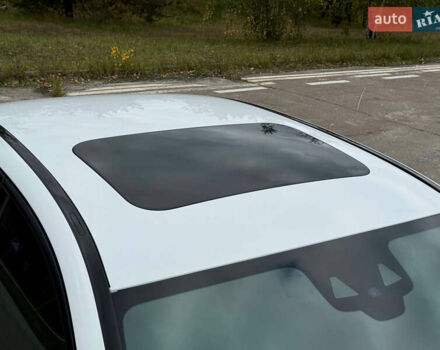 Белый Мерседес Е-Класс, объемом двигателя 1.99 л и пробегом 64 тыс. км за 45500 $, фото 68 на Automoto.ua