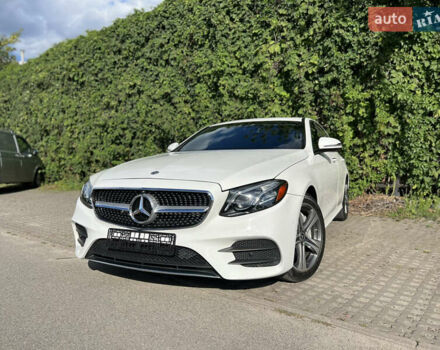 Белый Мерседес Е-Класс, объемом двигателя 2 л и пробегом 55 тыс. км за 42999 $, фото 2 на Automoto.ua