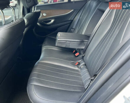 Белый Мерседес Е-Класс, объемом двигателя 2 л и пробегом 55 тыс. км за 42999 $, фото 8 на Automoto.ua