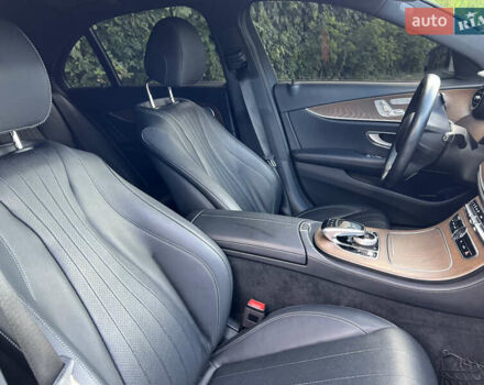 Белый Мерседес Е-Класс, объемом двигателя 2 л и пробегом 55 тыс. км за 42999 $, фото 6 на Automoto.ua