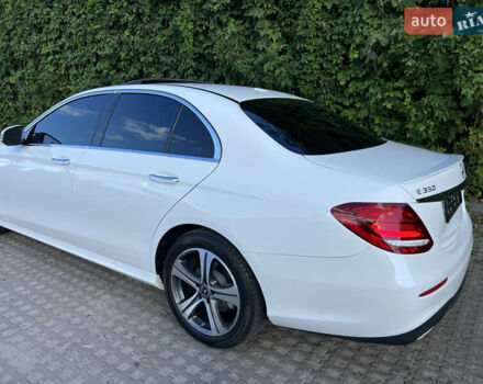 Белый Мерседес Е-Класс, объемом двигателя 2 л и пробегом 55 тыс. км за 42999 $, фото 21 на Automoto.ua