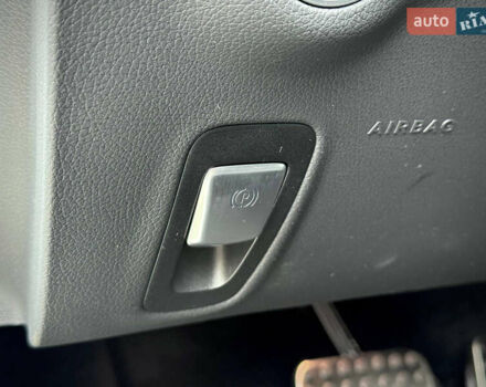 Белый Мерседес Е-Класс, объемом двигателя 1.99 л и пробегом 64 тыс. км за 45500 $, фото 88 на Automoto.ua