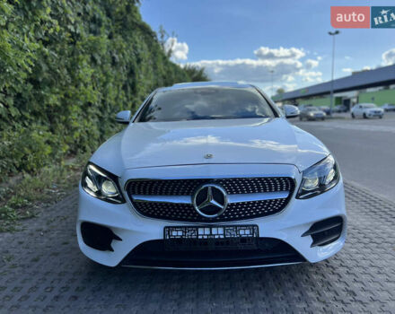 Белый Мерседес Е-Класс, объемом двигателя 2 л и пробегом 55 тыс. км за 42999 $, фото 18 на Automoto.ua